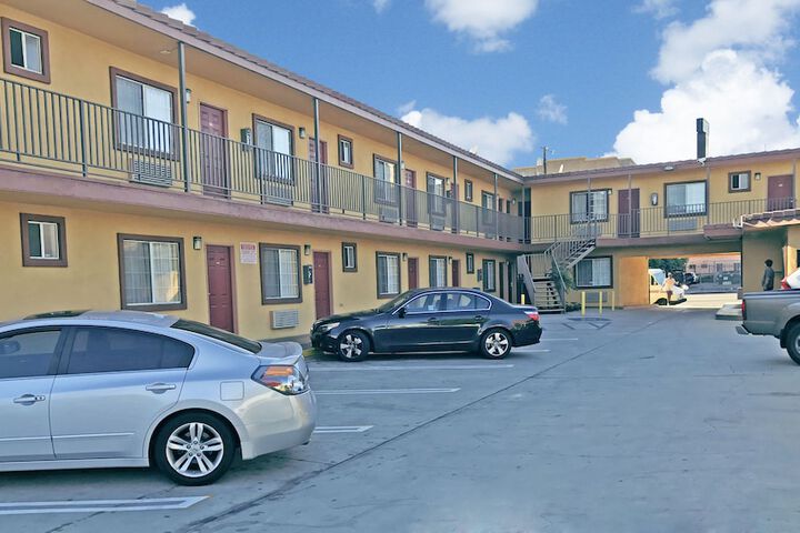 Hotel 5 of 37