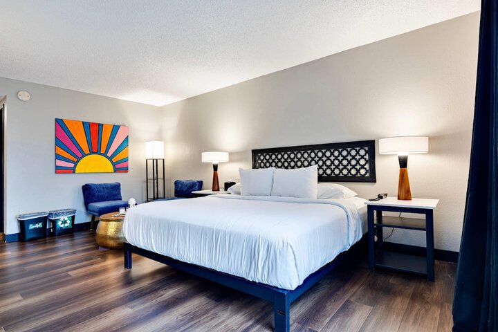 The Highlander Hotel Iowa City an Ascend Collection Hotel