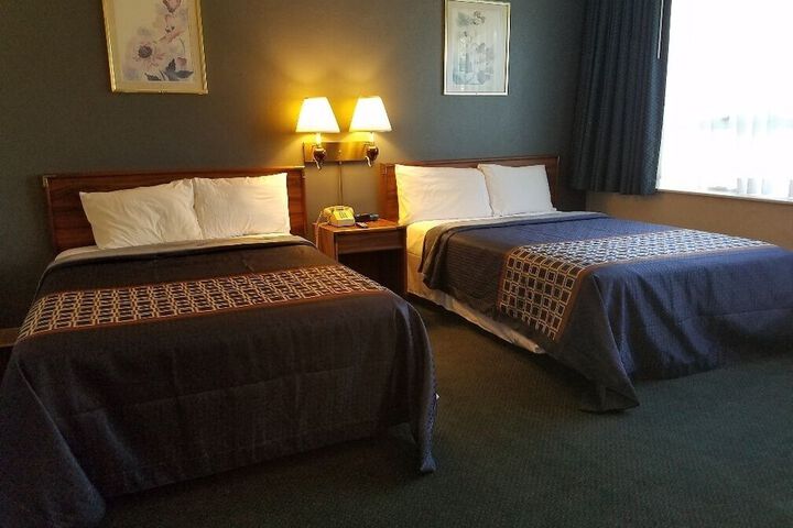 Room 17 of 42