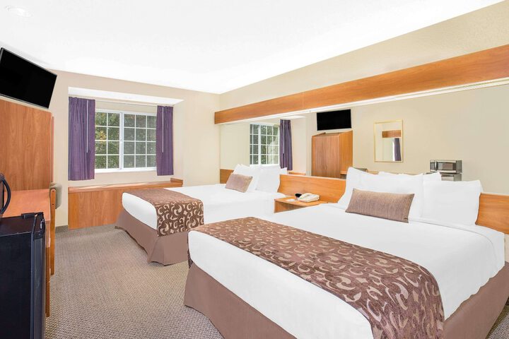 Room 11 of 37