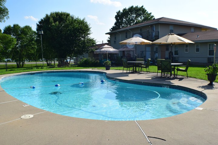 Pool 7 of 55