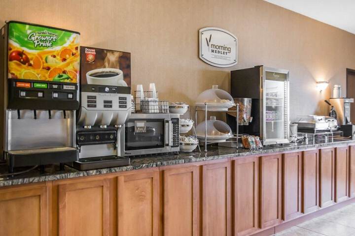 Breakfast/Coffee Service 23 of 29