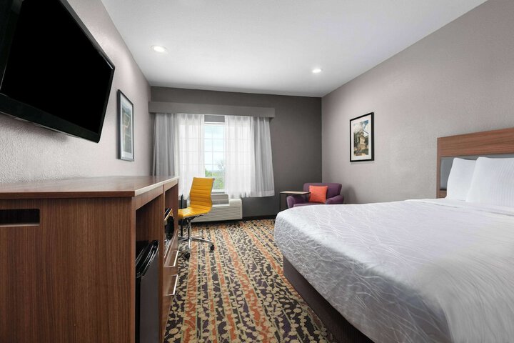 Room 29 of 34
