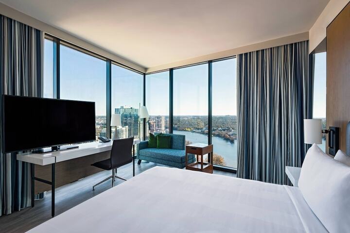 Room 34 of 106