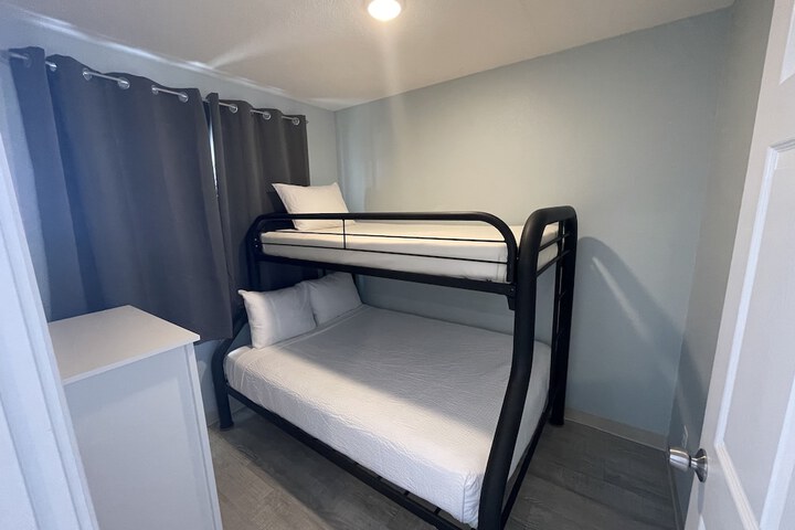 Room 163 of 179