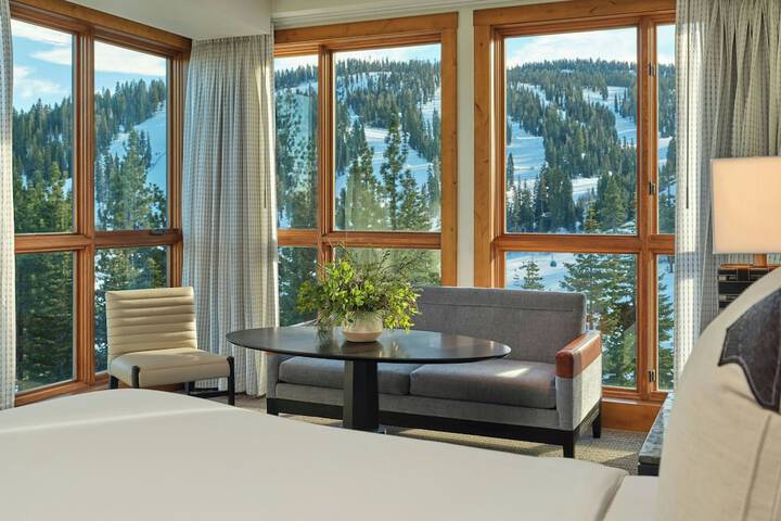 The Ritz-Carlton Lake Tahoe