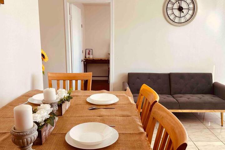 Charming 3BR Retreat near Disneyland Downtown LA!