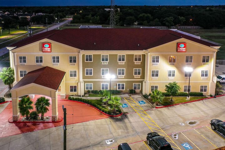 Hotel 8 of 34