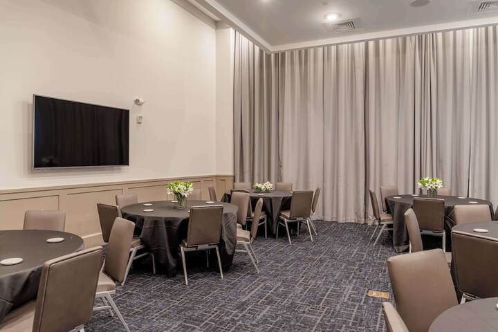 TRYP by Wyndham Savannah Downtown / Historic District