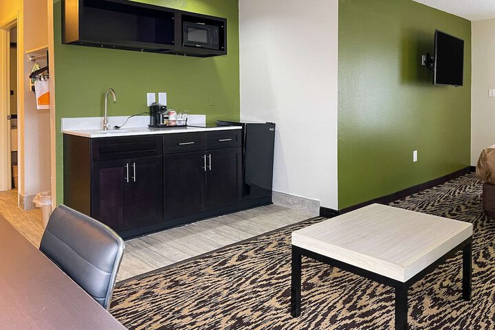 Room 14 of 23