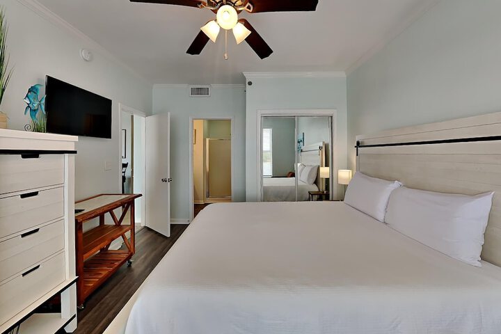 Room 17 of 27