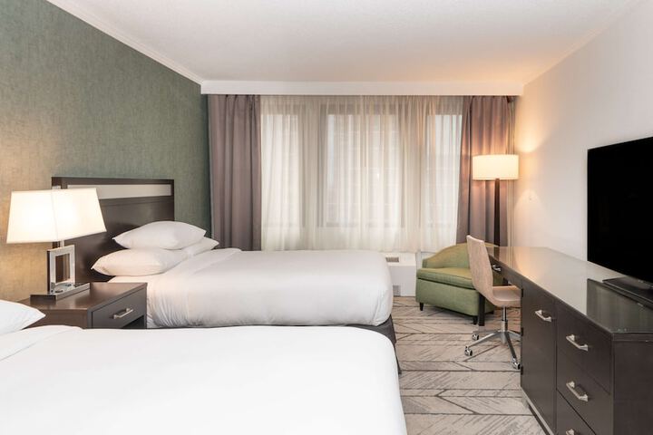 DoubleTree by Hilton Newark Penn Station