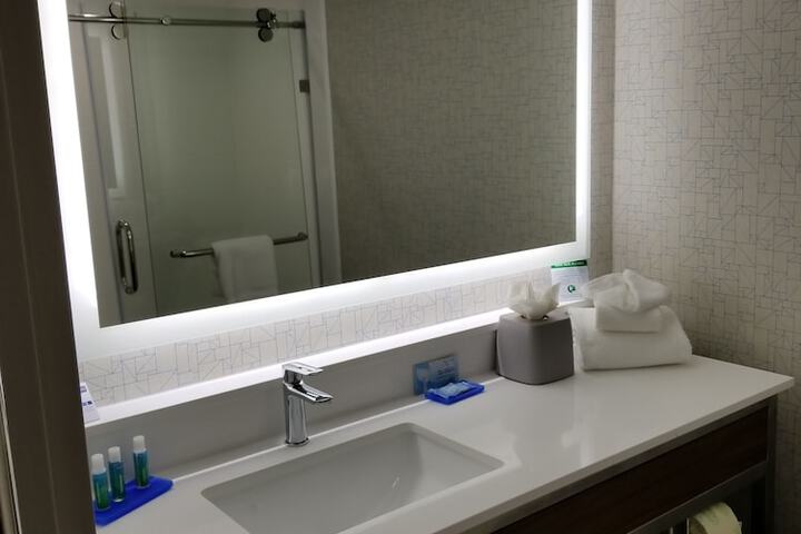 Room 15 of 30