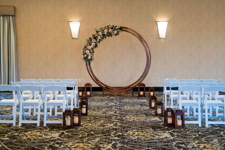 Ballroom/Hall 55 of 60