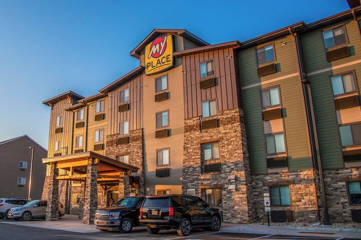 My Place Hotel - Watertown SD