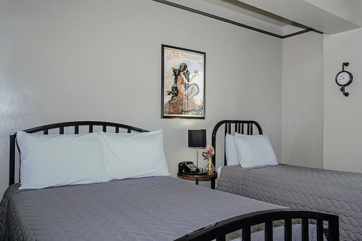 Room 150 of 166