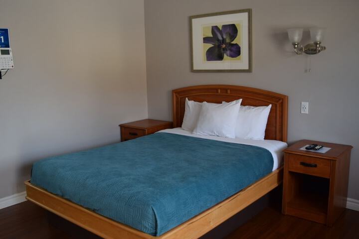 Room 27 of 42