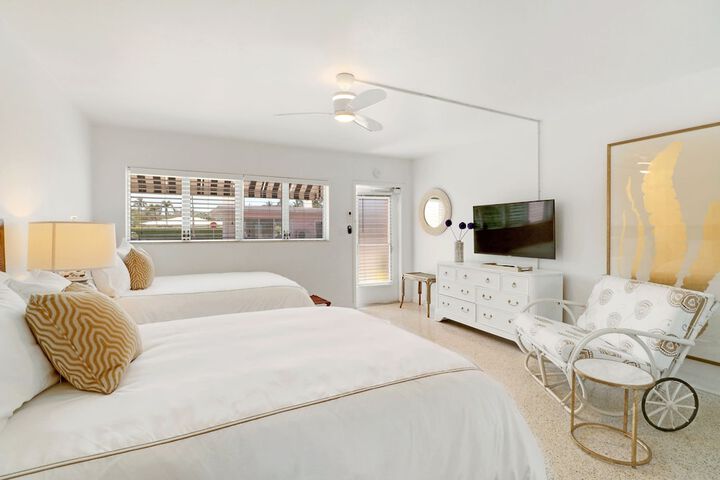 Room 10 of 31