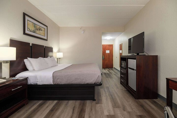 Room 38 of 54
