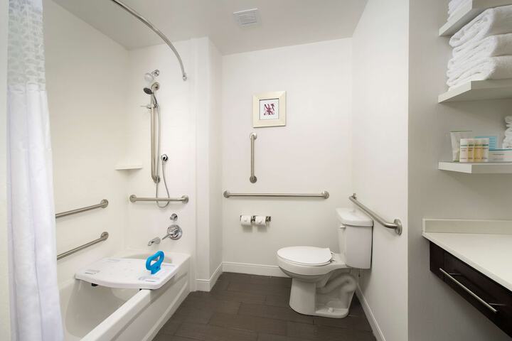 Hampton Inn Louisville East / Hurstbourne