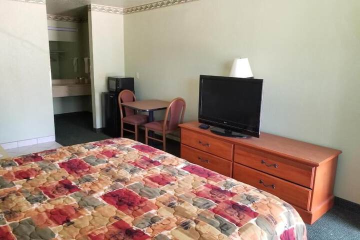 Room 21 of 27