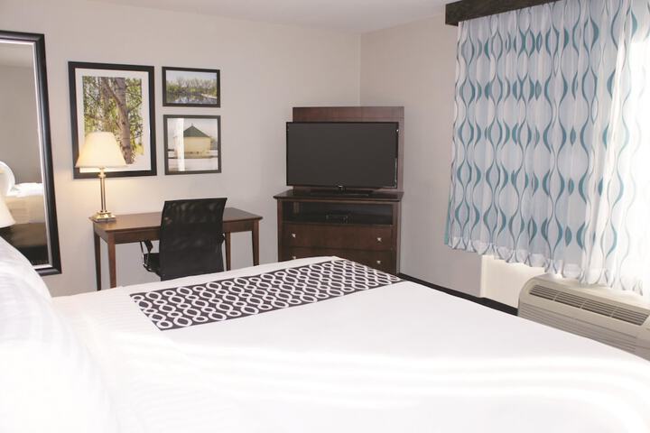 Room 49 of 81