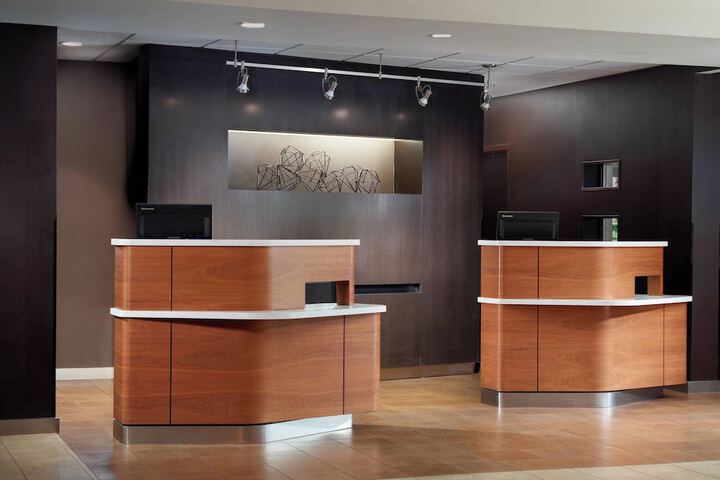 Courtyard by Marriott Tallahassee Downtown / Capitol