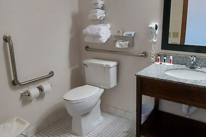Room 21 of 35