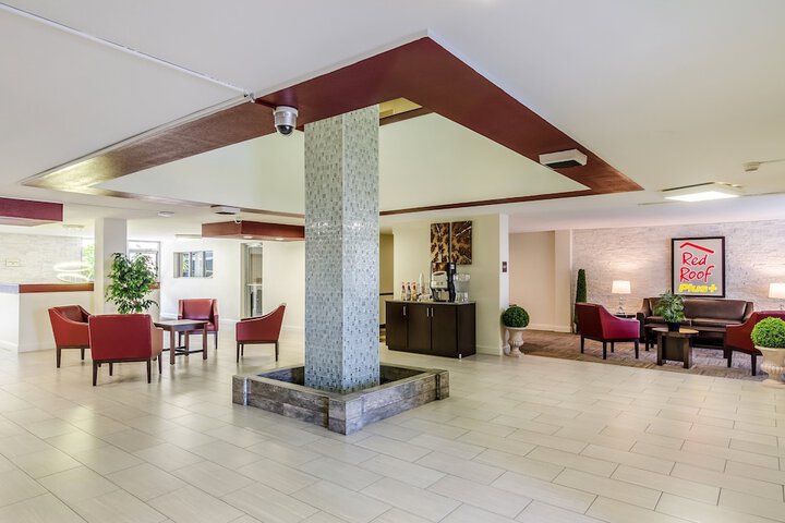 Red Roof Inn PLUS+ Wichita East