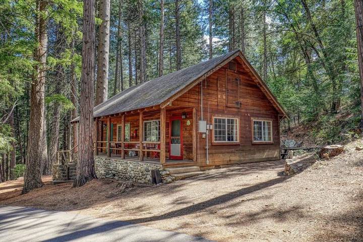 Yuba River Inn