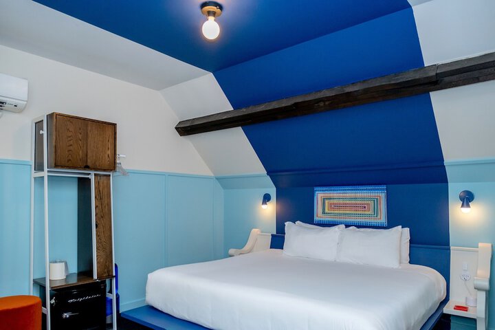 Room 185 of 195