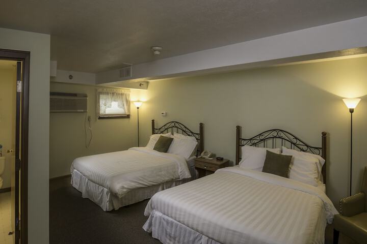 Room 7 of 32