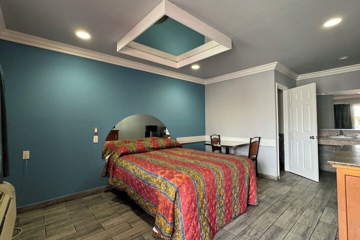 Room 15 of 31