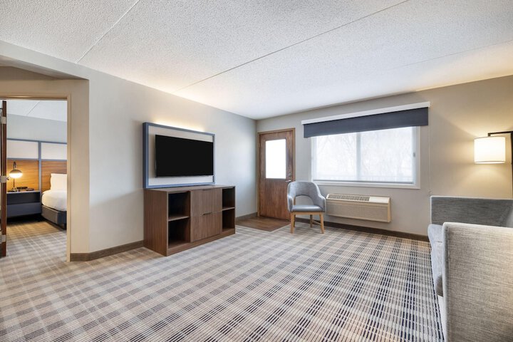 AmericInn by Wyndham Valley City - Conference Center