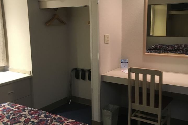 Room 20 of 53