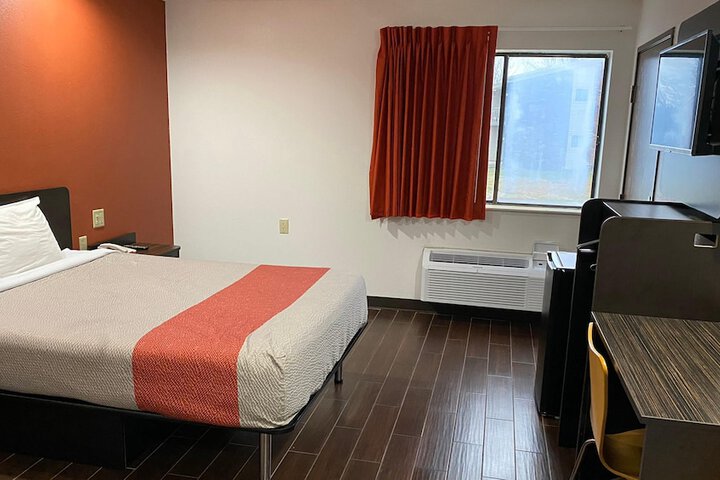 Room 15 of 35