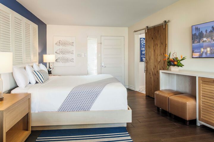 Room 25 of 47