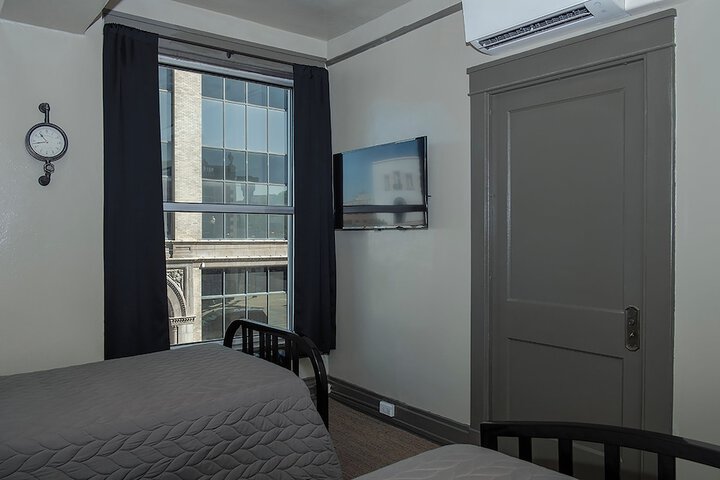 Room 66 of 166