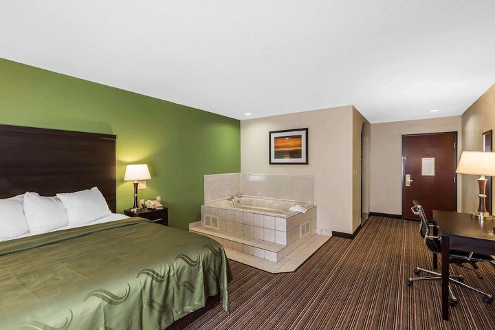 Room 21 of 46