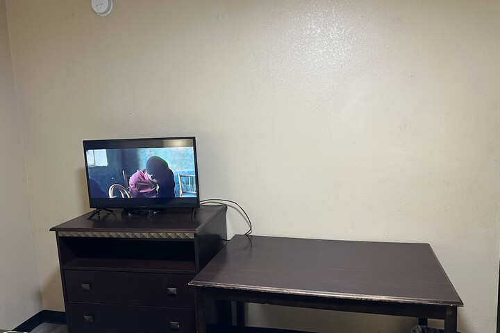 Room 6 of 15