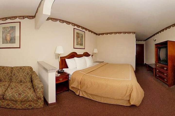 Room 16 of 39