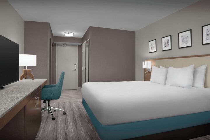 Room 21 of 42
