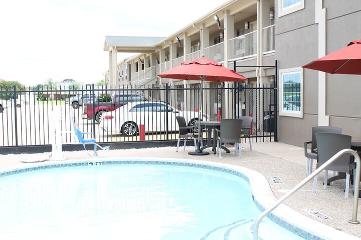 Pool 18 of 120