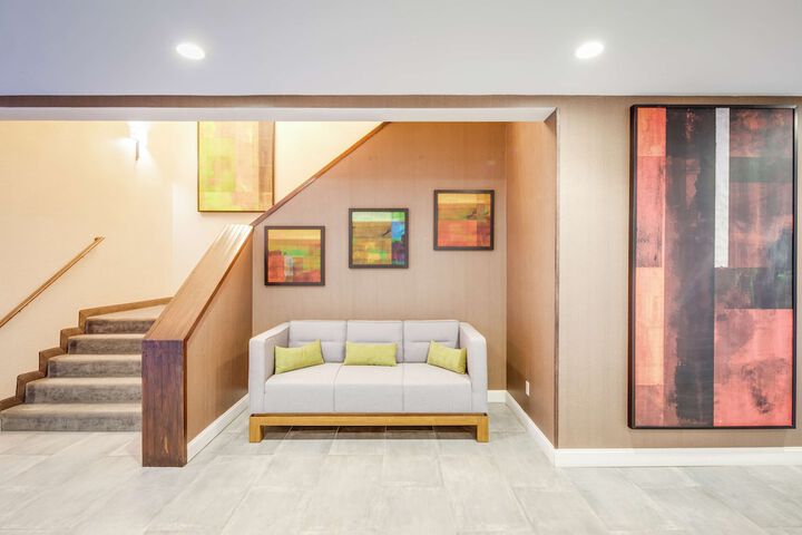 DoubleTree by Hilton Huntington