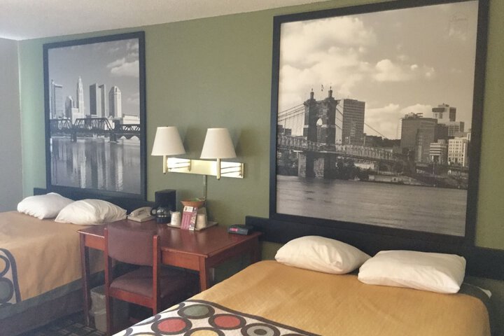 Super 8 by Wyndham Youngstown / Austintown