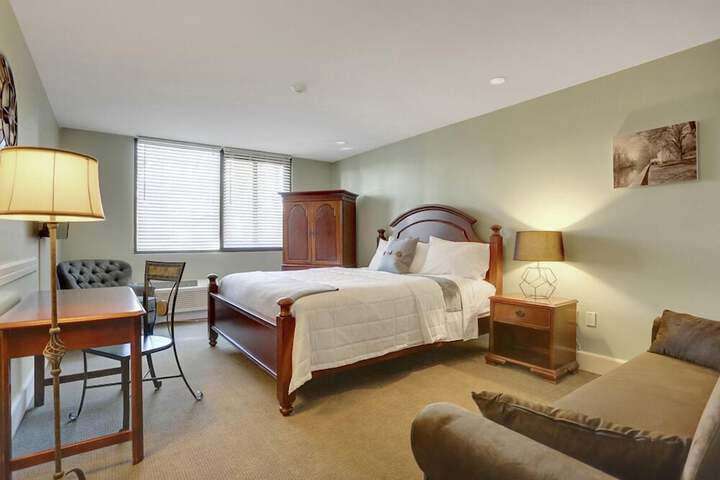 Room 80 of 119