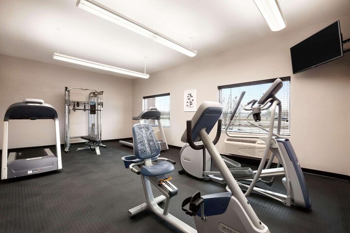 Country Inn & Suites by Radisson Enid, OK