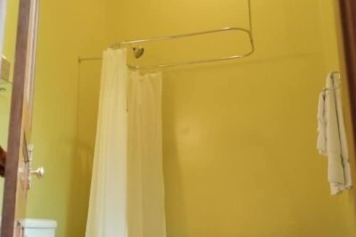 Room 14 of 24