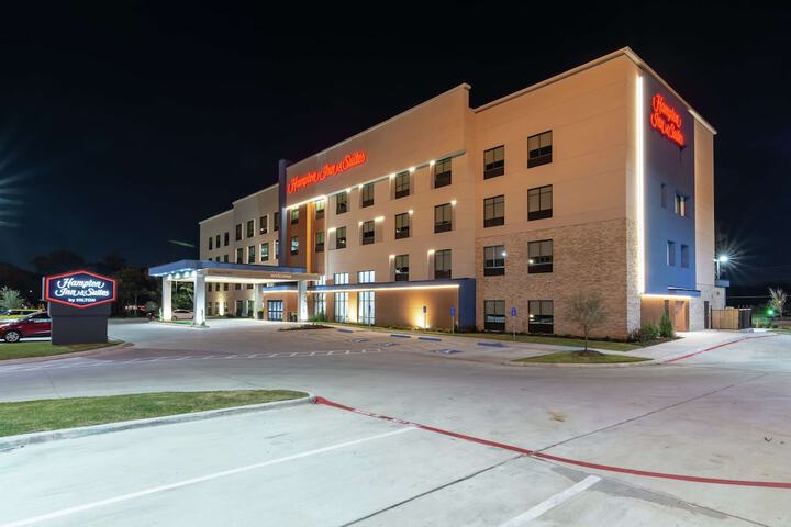 Hotel 3 of 77