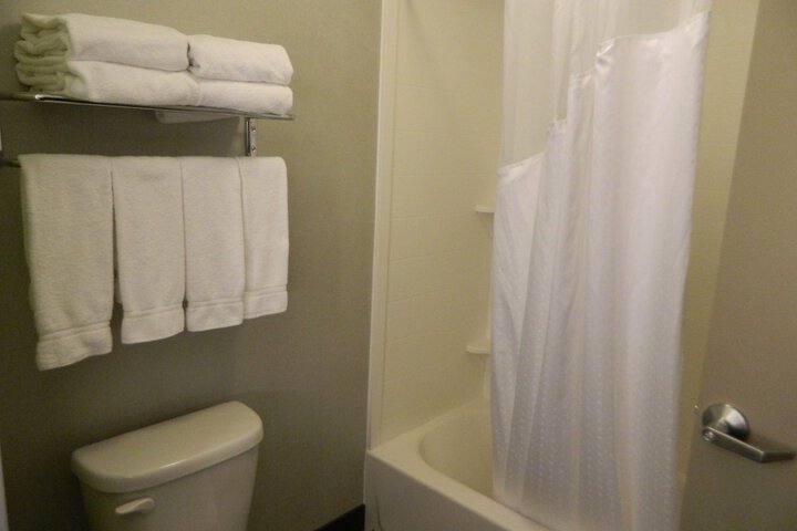 Holiday Inn Express & Suites Shippensburg by IHG